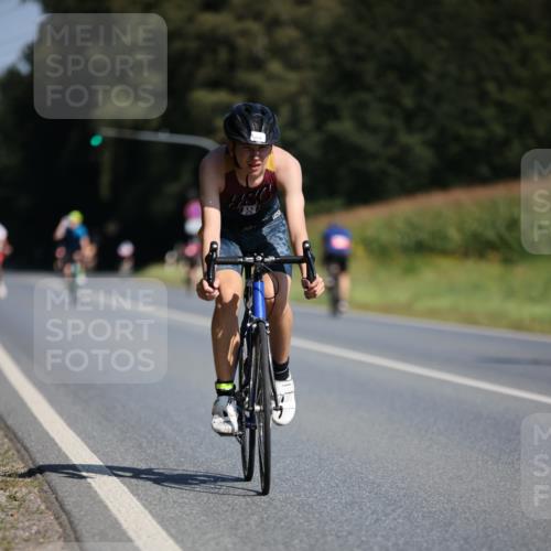 01.09.2024 - 17. Tribühne Triathlon H.Heesch http://msf.ph/oto/6943305 01.09.2024 11:30:56 Radfahren 319, 432, 562 meine-sportfotos.de