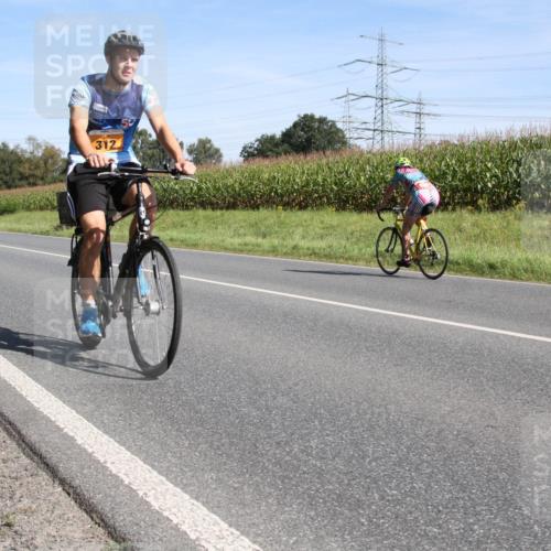 01.09.2024 - 17. Tribühne Triathlon H.Heesch http://msf.ph/oto/6943318 01.09.2024 11:30:22 Radfahren 312, 332, 342, 539 meine-sportfotos.de