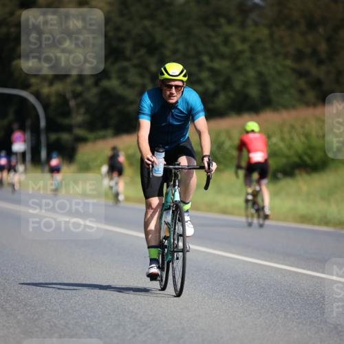 01.09.2024 - 17. Tribühne Triathlon H.Heesch http://msf.ph/oto/6943323 01.09.2024 11:31:03 Radfahren 333, 374, 432, 523 meine-sportfotos.de