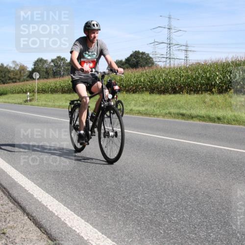 01.09.2024 - 17. Tribühne Triathlon H.Heesch http://msf.ph/oto/6943335 01.09.2024 11:30:36 Radfahren 360, 405, 429, 516, 519 meine-sportfotos.de