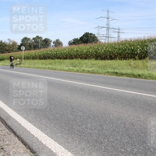 01.09.2024 - 17. Tribühne Triathlon H.Heesch http://msf.ph/oto/6943340 01.09.2024 11:30:38 Radfahren 360, 405, 429, 516, 519 meine-sportfotos.de
