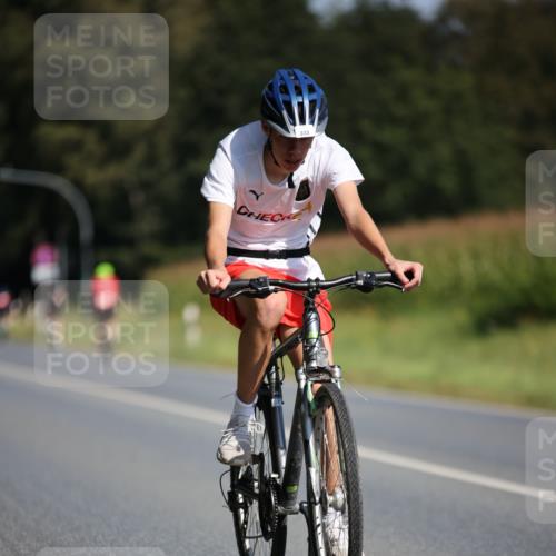 01.09.2024 - 17. Tribühne Triathlon H.Heesch http://msf.ph/oto/6943347 01.09.2024 11:31:07 Radfahren 314, 333, 374, 400, 523 meine-sportfotos.de