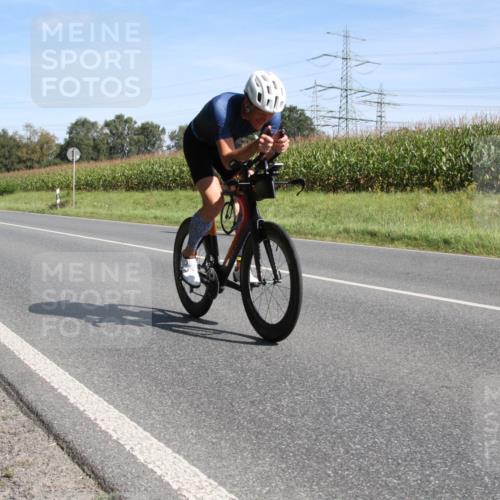 01.09.2024 - 17. Tribühne Triathlon H.Heesch http://msf.ph/oto/6943353 01.09.2024 11:30:50 Radfahren 403, 433, 471, 512, 531 meine-sportfotos.de