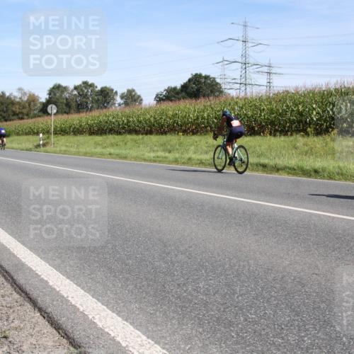 01.09.2024 - 17. Tribühne Triathlon H.Heesch http://msf.ph/oto/6943359 01.09.2024 11:30:53 Radfahren 319, 403, 433, 471, 512, 562 meine-sportfotos.de