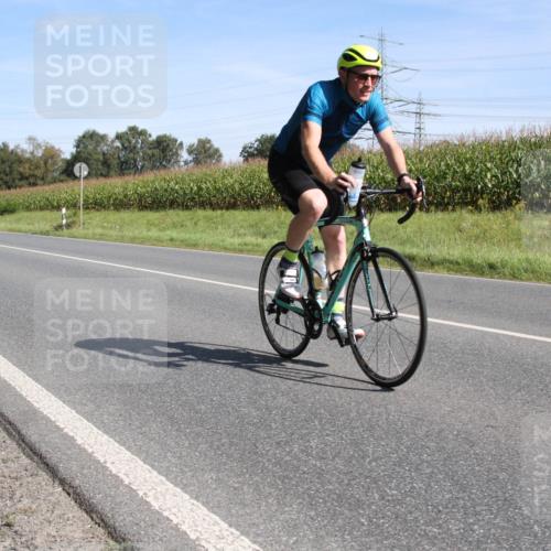 01.09.2024 - 17. Tribühne Triathlon H.Heesch http://msf.ph/oto/6943371 01.09.2024 11:31:04 Radfahren 333, 432 meine-sportfotos.de