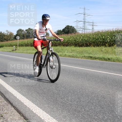 01.09.2024 - 17. Tribühne Triathlon H.Heesch http://msf.ph/oto/6943372 01.09.2024 11:31:08 Radfahren 333, 374, 432, 523 meine-sportfotos.de