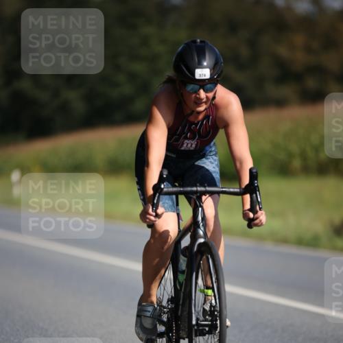 01.09.2024 - 17. Tribühne Triathlon H.Heesch http://msf.ph/oto/6943384 01.09.2024 11:31:10 Radfahren 314, 333, 374, 400, 523 meine-sportfotos.de