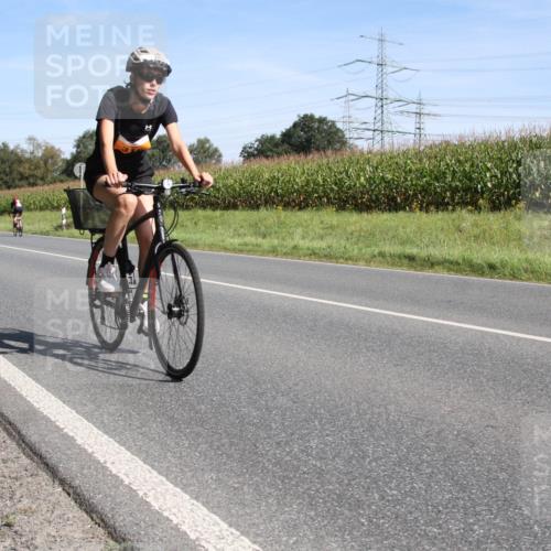01.09.2024 - 17. Tribühne Triathlon H.Heesch http://msf.ph/oto/6943432 01.09.2024 11:32:43 Radfahren 315, 334, 468, 482, 493 meine-sportfotos.de