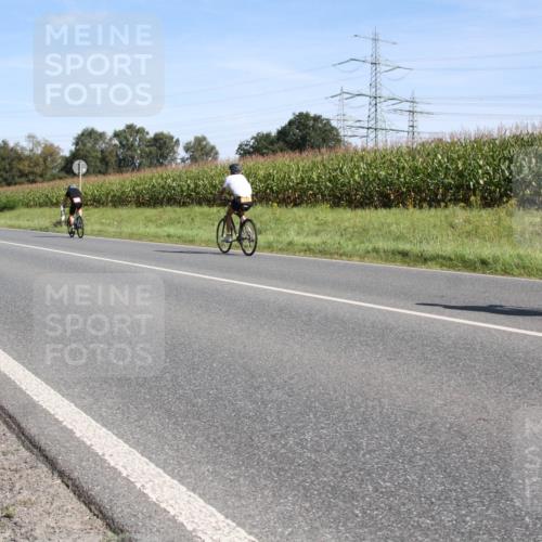 01.09.2024 - 17. Tribühne Triathlon H.Heesch http://msf.ph/oto/6943440 01.09.2024 11:32:47 Radfahren 315, 334, 468, 482 meine-sportfotos.de