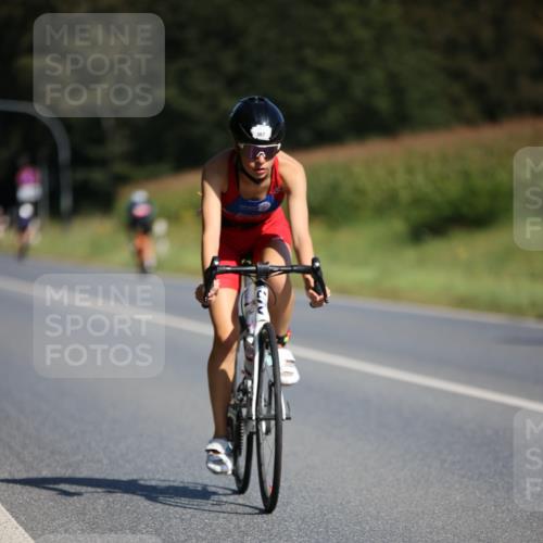 01.09.2024 - 17. Tribühne Triathlon H.Heesch http://msf.ph/oto/6943459 01.09.2024 11:31:56 Radfahren 367, 530, 556 meine-sportfotos.de