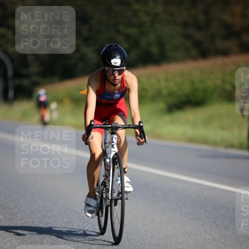 01.09.2024 - 17. Tribühne Triathlon H.Heesch http://msf.ph/oto/6943462 01.09.2024 11:31:56 Radfahren 367, 530, 556 meine-sportfotos.de
