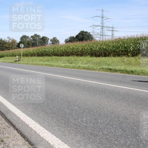 01.09.2024 - 17. Tribühne Triathlon H.Heesch http://msf.ph/oto/6943492 01.09.2024 11:34:23 Radfahren 450, 483, 527 meine-sportfotos.de