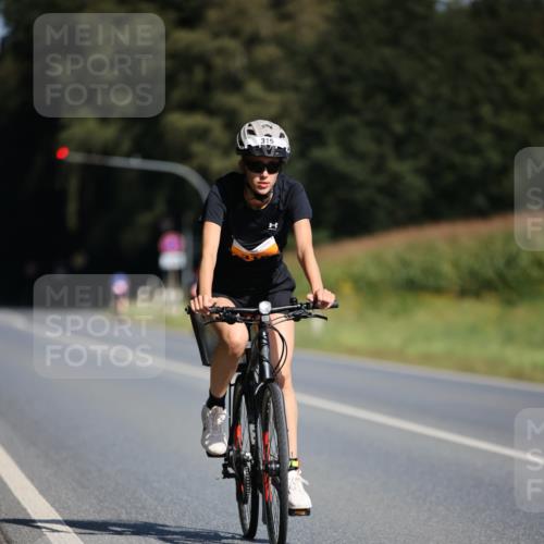 01.09.2024 - 17. Tribühne Triathlon H.Heesch http://msf.ph/oto/6943493 01.09.2024 11:32:41 Radfahren 315, 334, 468, 482 meine-sportfotos.de