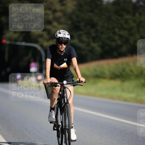 01.09.2024 - 17. Tribühne Triathlon H.Heesch http://msf.ph/oto/6943500 01.09.2024 11:32:42 Radfahren 315, 334, 468, 482 meine-sportfotos.de