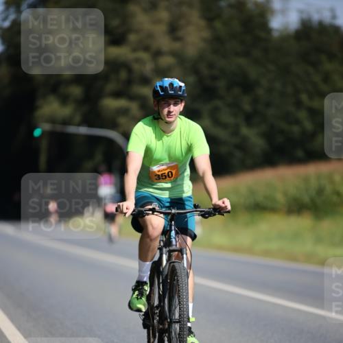 01.09.2024 - 17. Tribühne Triathlon H.Heesch http://msf.ph/oto/6943526 01.09.2024 11:32:57 Radfahren 350, 401, 494 meine-sportfotos.de