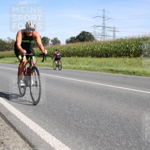 01.09.2024 - 17. Tribühne Triathlon H.Heesch http://msf.ph/oto/6943624 01.09.2024 11:36:59 Radfahren 485, 509 meine-sportfotos.de