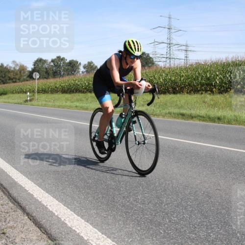 01.09.2024 - 17. Tribühne Triathlon H.Heesch http://msf.ph/oto/6943630 01.09.2024 11:37:11 Radfahren 372, 459, 536 meine-sportfotos.de
