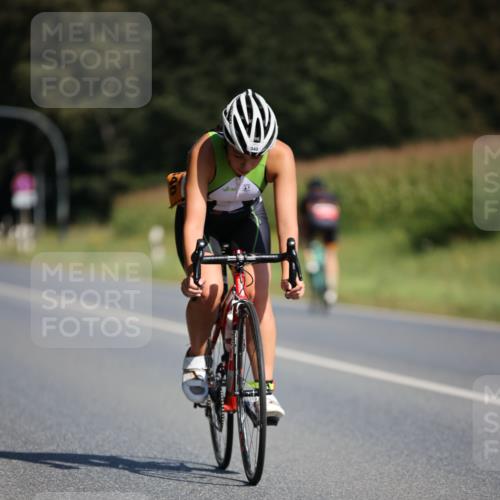 01.09.2024 - 17. Tribühne Triathlon H.Heesch http://msf.ph/oto/6943650 01.09.2024 11:33:20 Radfahren 340, 393, 443, 501, 543 meine-sportfotos.de