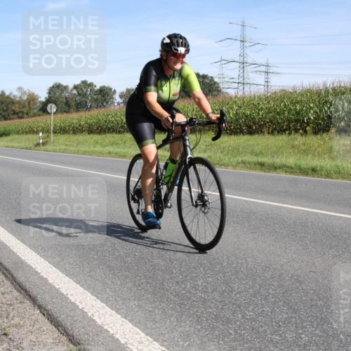 01.09.2024 - 17. Tribühne Triathlon H.Heesch http://msf.ph/oto/6943665 01.09.2024 11:37:43 Radfahren 406, 488 meine-sportfotos.de