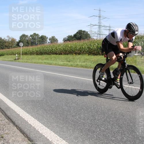 01.09.2024 - 17. Tribühne Triathlon H.Heesch http://msf.ph/oto/6943668 01.09.2024 11:37:49 Radfahren 364, 488 meine-sportfotos.de