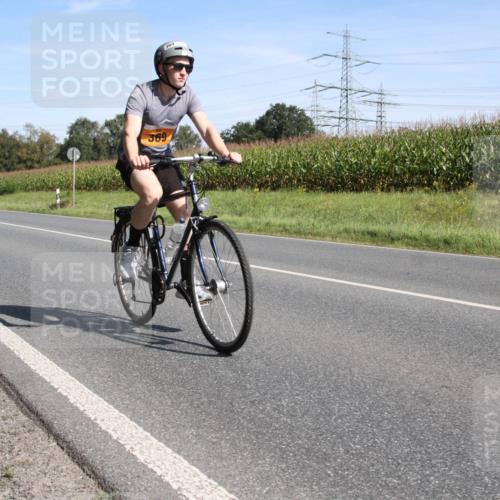01.09.2024 - 17. Tribühne Triathlon H.Heesch http://msf.ph/oto/6943715 01.09.2024 11:38:31 Radfahren 318, 369, 455 meine-sportfotos.de