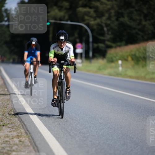 01.09.2024 - 17. Tribühne Triathlon H.Heesch http://msf.ph/oto/6943719 01.09.2024 11:34:07 Radfahren 329, 417 meine-sportfotos.de
