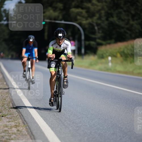 01.09.2024 - 17. Tribühne Triathlon H.Heesch http://msf.ph/oto/6943724 01.09.2024 11:34:07 Radfahren 329, 417 meine-sportfotos.de