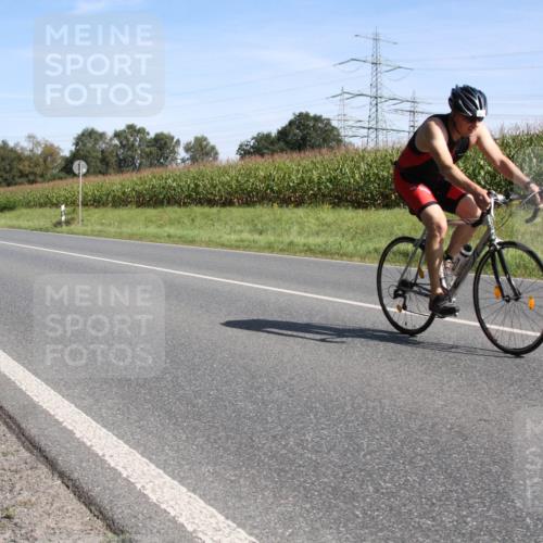 01.09.2024 - 17. Tribühne Triathlon H.Heesch http://msf.ph/oto/6943725 01.09.2024 11:38:37 Radfahren 318, 455, 511 meine-sportfotos.de