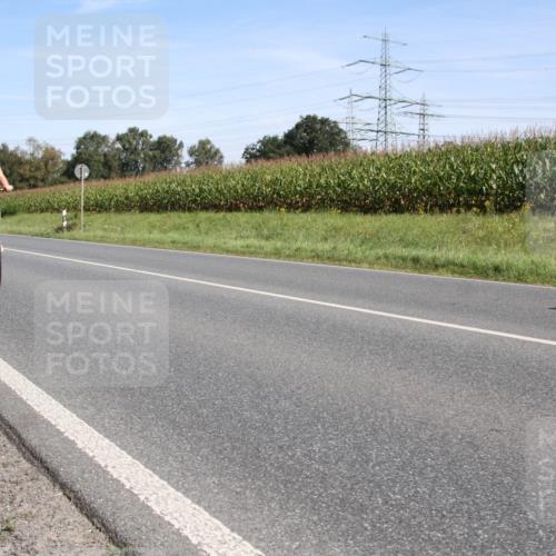 01.09.2024 - 17. Tribühne Triathlon H.Heesch http://msf.ph/oto/6943746 01.09.2024 11:39:26 Radfahren 333, 373, 402, 440 meine-sportfotos.de