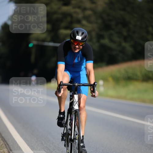 01.09.2024 - 17. Tribühne Triathlon H.Heesch http://msf.ph/oto/6943754 01.09.2024 11:34:09 Radfahren 329, 417 meine-sportfotos.de