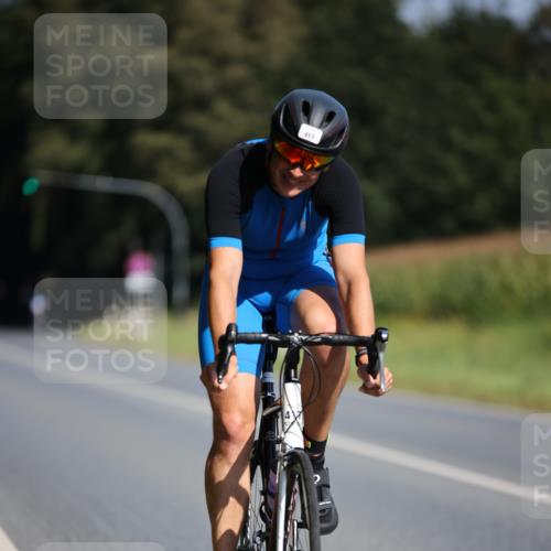 01.09.2024 - 17. Tribühne Triathlon H.Heesch http://msf.ph/oto/6943765 01.09.2024 11:34:09 Radfahren 329, 417 meine-sportfotos.de