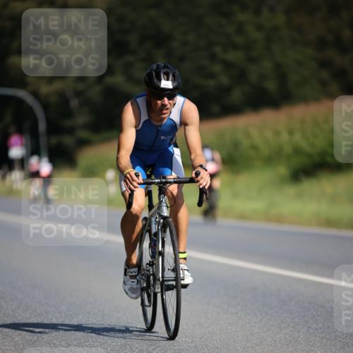 01.09.2024 - 17. Tribühne Triathlon H.Heesch http://msf.ph/oto/6943777 01.09.2024 11:34:35 Radfahren 348, 385, 387, 546 meine-sportfotos.de