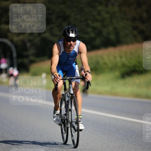 01.09.2024 - 17. Tribühne Triathlon H.Heesch http://msf.ph/oto/6943781 01.09.2024 11:34:35 Radfahren 348, 385, 387, 546 meine-sportfotos.de