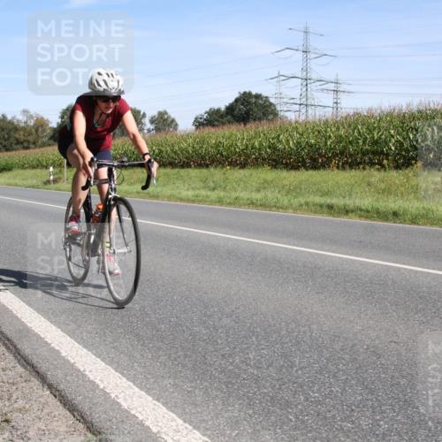 01.09.2024 - 17. Tribühne Triathlon H.Heesch http://msf.ph/oto/6943812 01.09.2024 11:40:37 Radfahren 363, 420, 487 meine-sportfotos.de