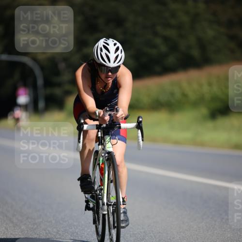 01.09.2024 - 17. Tribühne Triathlon H.Heesch http://msf.ph/oto/6943815 01.09.2024 11:34:42 Radfahren 308, 348, 387, 428, 521 meine-sportfotos.de