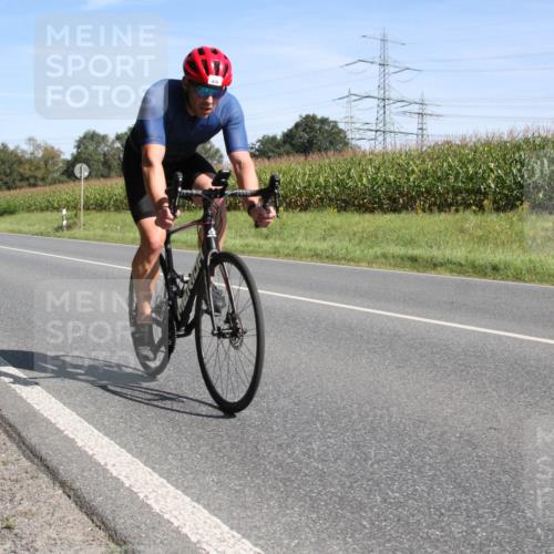 01.09.2024 - 17. Tribühne Triathlon H.Heesch http://msf.ph/oto/6943816 01.09.2024 11:40:43 Radfahren 313, 479 meine-sportfotos.de