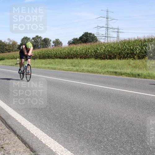 01.09.2024 - 17. Tribühne Triathlon H.Heesch http://msf.ph/oto/6943846 01.09.2024 11:41:12 Radfahren 315, 376, 466, 491, 545 meine-sportfotos.de