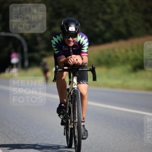 01.09.2024 - 17. Tribühne Triathlon H.Heesch http://msf.ph/oto/6943858 01.09.2024 11:34:49 Radfahren 308, 322, 428, 521 meine-sportfotos.de