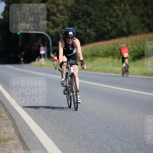 01.09.2024 - 17. Tribühne Triathlon H.Heesch http://msf.ph/oto/6943864 01.09.2024 11:35:03 Radfahren 324, 386, 451, 510 meine-sportfotos.de