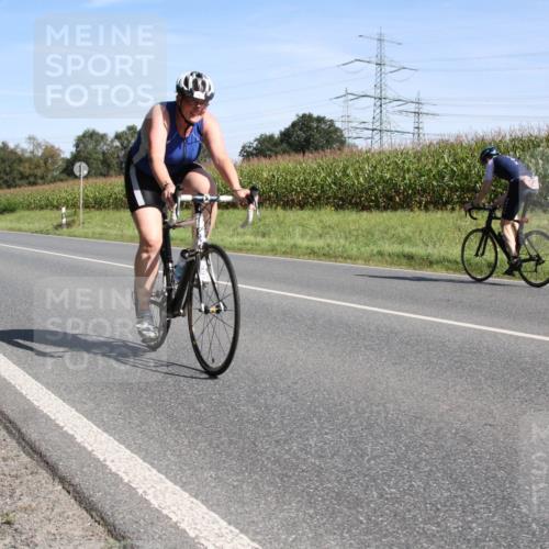 01.09.2024 - 17. Tribühne Triathlon H.Heesch http://msf.ph/oto/6943874 01.09.2024 11:41:36 Radfahren 383, 411, 472, 475 meine-sportfotos.de