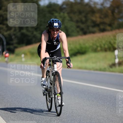 01.09.2024 - 17. Tribühne Triathlon H.Heesch http://msf.ph/oto/6943884 01.09.2024 11:35:03 Radfahren 324, 386, 451, 510 meine-sportfotos.de
