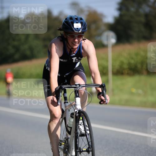 01.09.2024 - 17. Tribühne Triathlon H.Heesch http://msf.ph/oto/6943897 01.09.2024 11:35:04 Radfahren 386, 413, 451, 510 meine-sportfotos.de