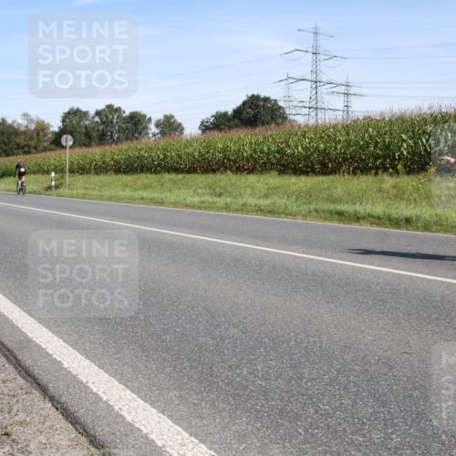 01.09.2024 - 17. Tribühne Triathlon H.Heesch http://msf.ph/oto/6943902 01.09.2024 11:42:23 Radfahren 421, 467, 474, 477, 488, 495, 509 meine-sportfotos.de