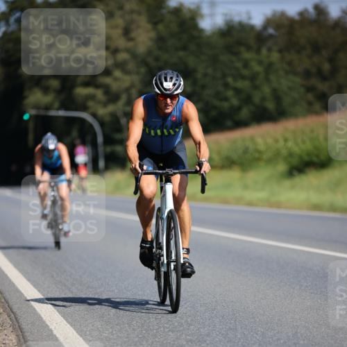 01.09.2024 - 17. Tribühne Triathlon H.Heesch http://msf.ph/oto/6943909 01.09.2024 11:35:12 Radfahren 413, 449, 510 meine-sportfotos.de
