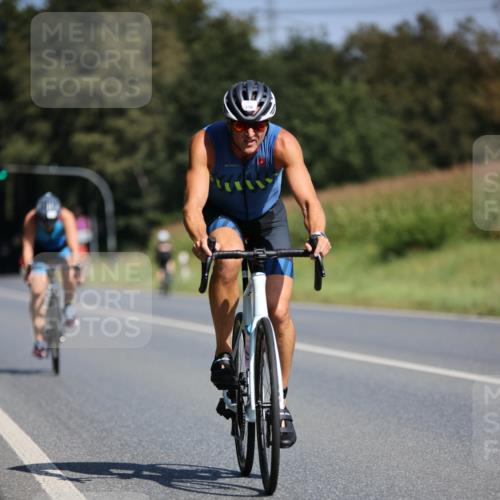 01.09.2024 - 17. Tribühne Triathlon H.Heesch http://msf.ph/oto/6943920 01.09.2024 11:35:12 Radfahren 413, 449, 510 meine-sportfotos.de