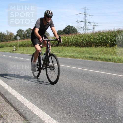 01.09.2024 - 17. Tribühne Triathlon H.Heesch http://msf.ph/oto/6943929 01.09.2024 11:42:43 Radfahren 427, 478, 499, 500, 504, 551 meine-sportfotos.de