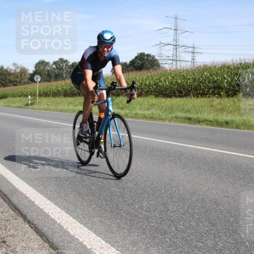 01.09.2024 - 17. Tribühne Triathlon H.Heesch http://msf.ph/oto/6943943 01.09.2024 11:43:07 Radfahren 469, 559 meine-sportfotos.de