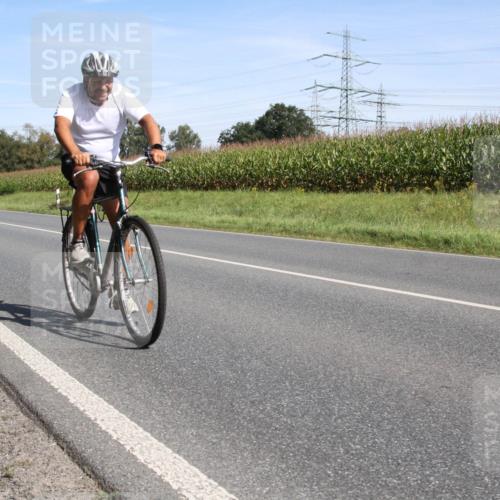 01.09.2024 - 17. Tribühne Triathlon H.Heesch http://msf.ph/oto/6943955 01.09.2024 11:43:23 Radfahren 399, 490, 516, 519, 532, 553 meine-sportfotos.de
