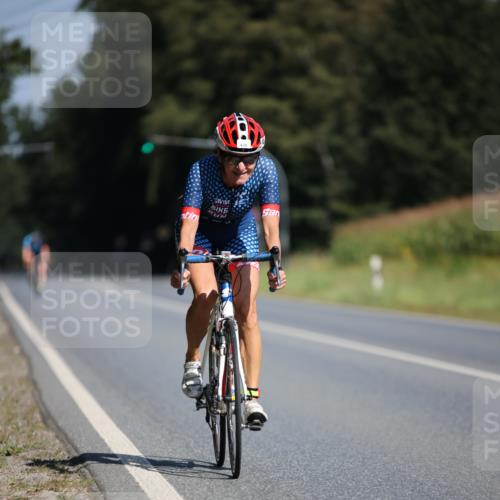 01.09.2024 - 17. Tribühne Triathlon H.Heesch http://msf.ph/oto/6943960 01.09.2024 11:36:00 Radfahren 394, 425, 430, 534 meine-sportfotos.de