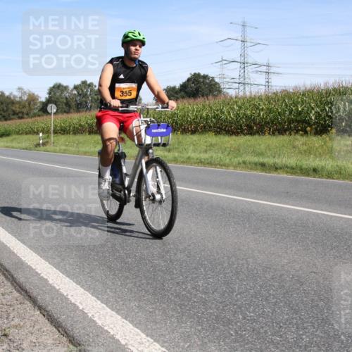 01.09.2024 - 17. Tribühne Triathlon H.Heesch http://msf.ph/oto/6943976 01.09.2024 11:43:42 Radfahren 355, 461 meine-sportfotos.de